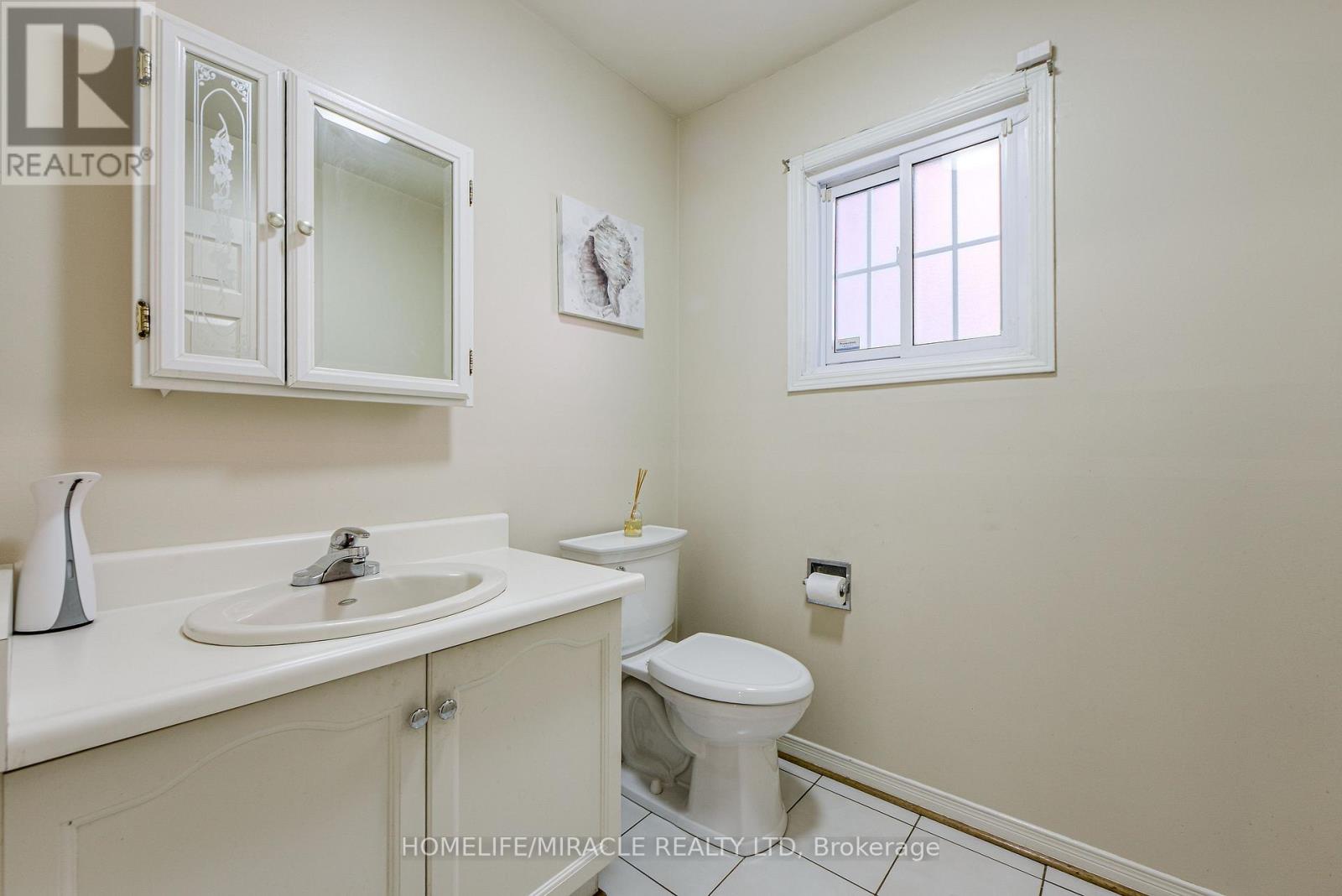 W14099852 Property Photo 43
