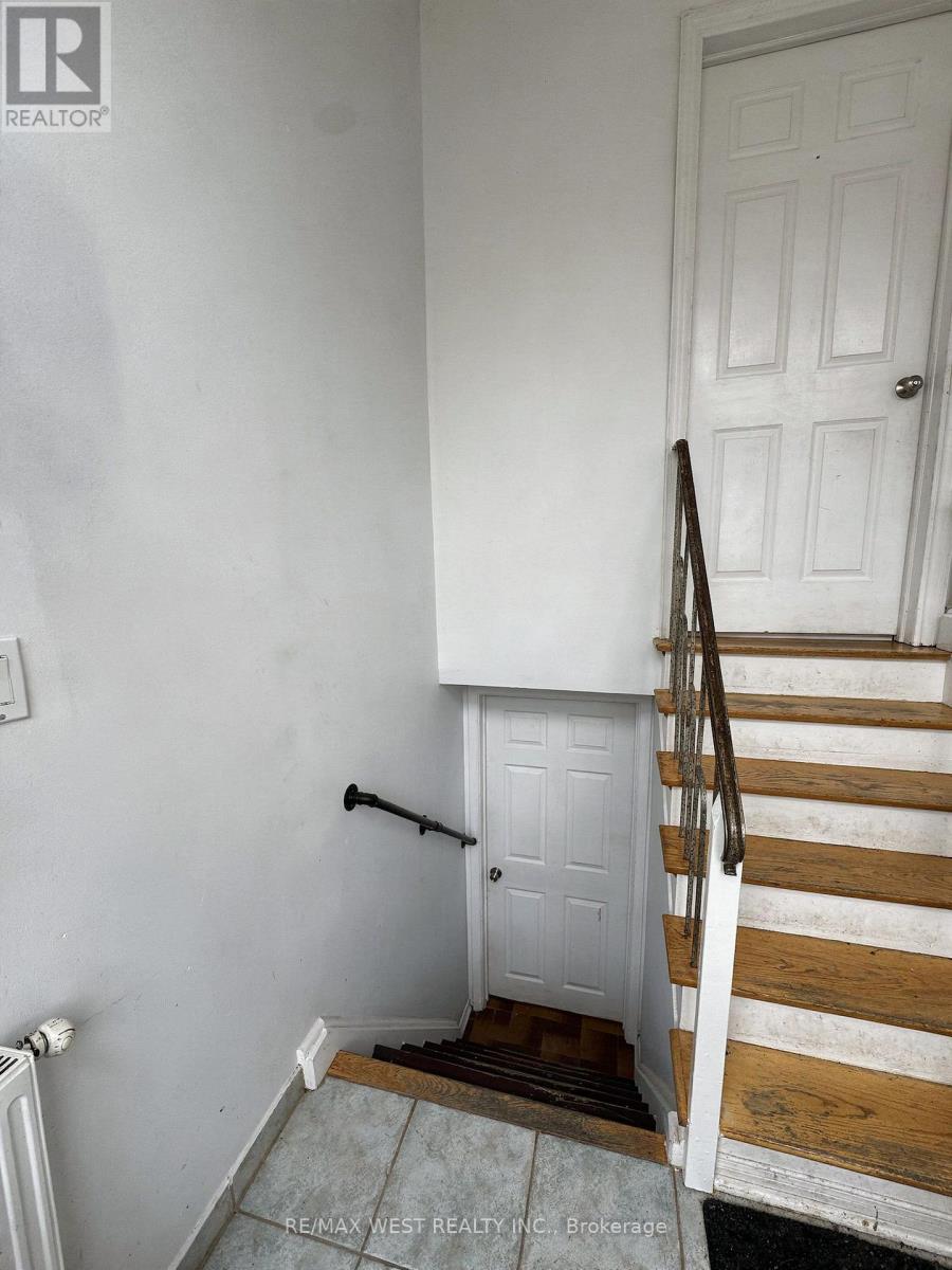 Lower Level - 31 Valencia Crescent Property Photo 3