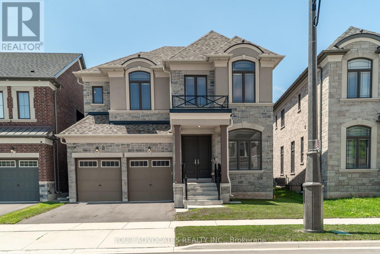 1390 Queens Plate Road Property Photo 1
