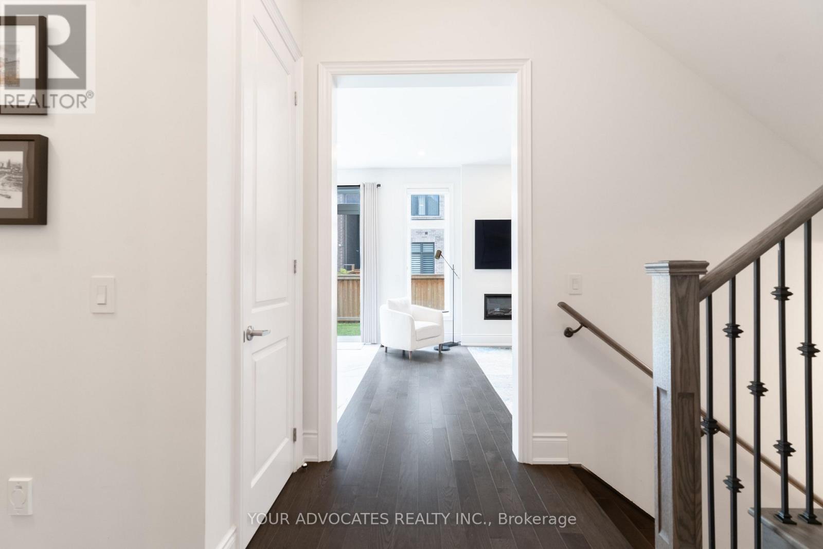 1390 Queens Plate Road Property Photo 10