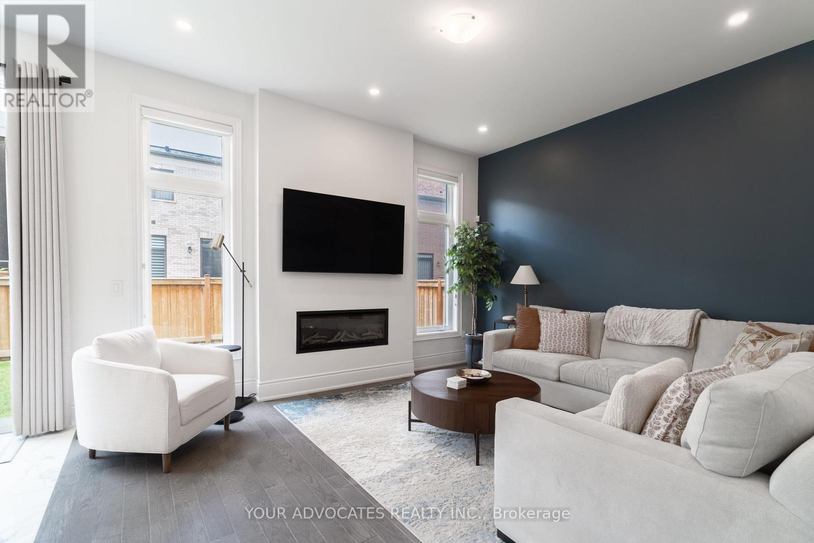 1390 Queens Plate Road Property Photo 11