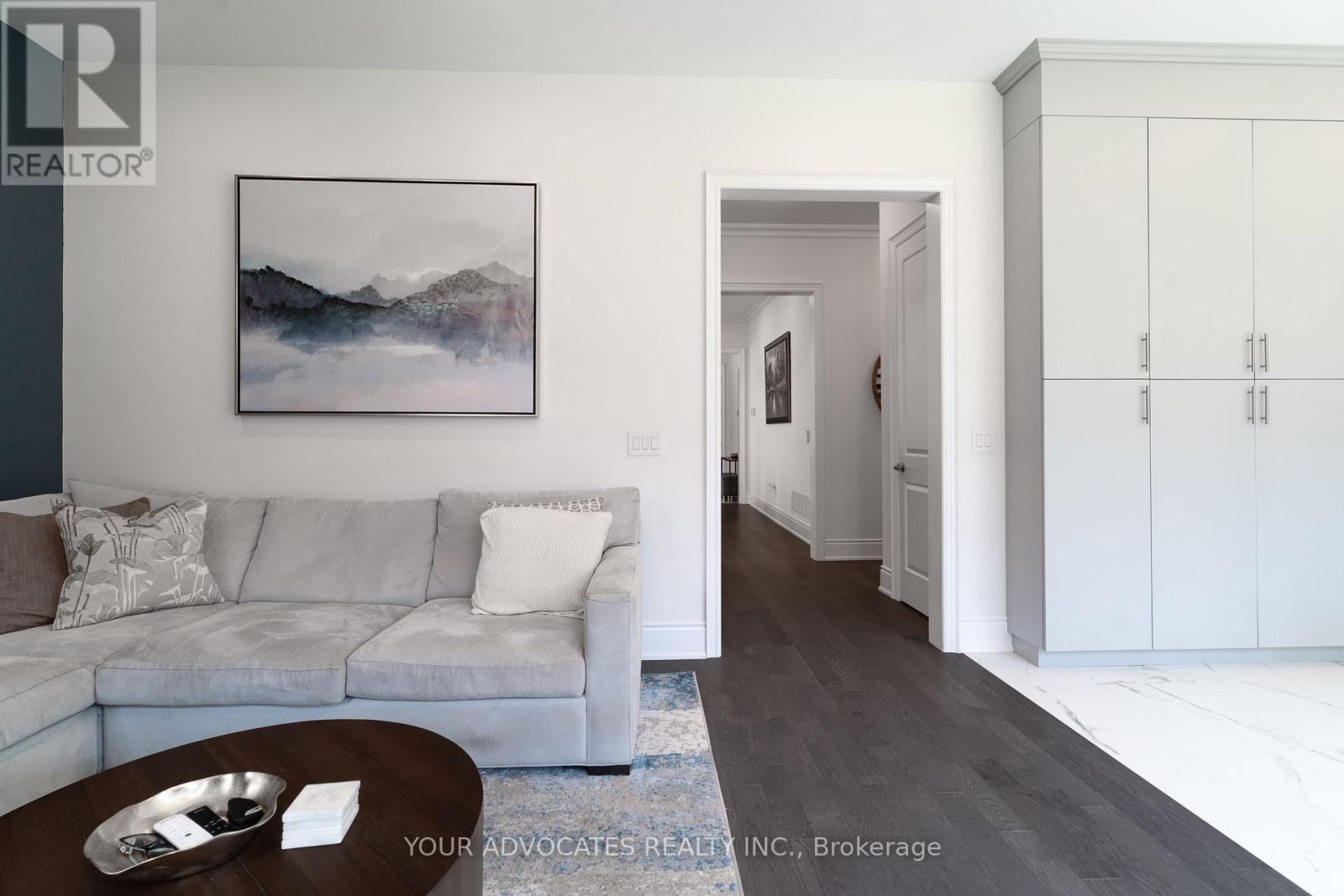 1390 Queens Plate Road Property Photo 14