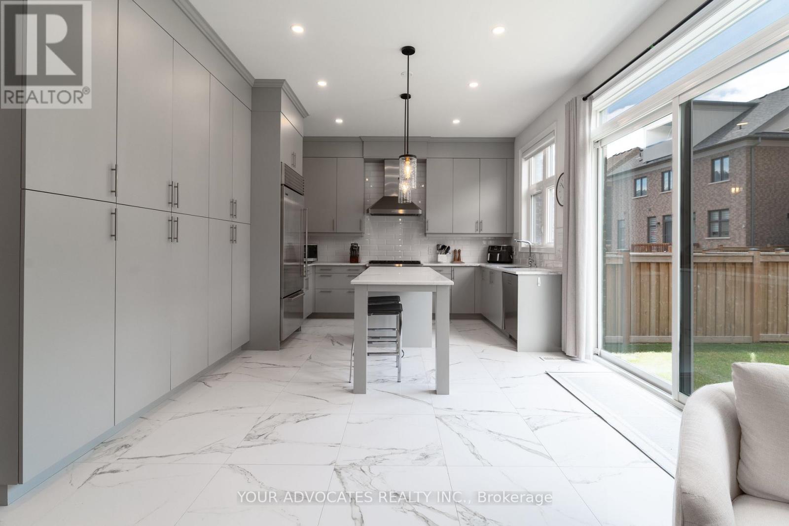 1390 Queens Plate Road Property Photo 17