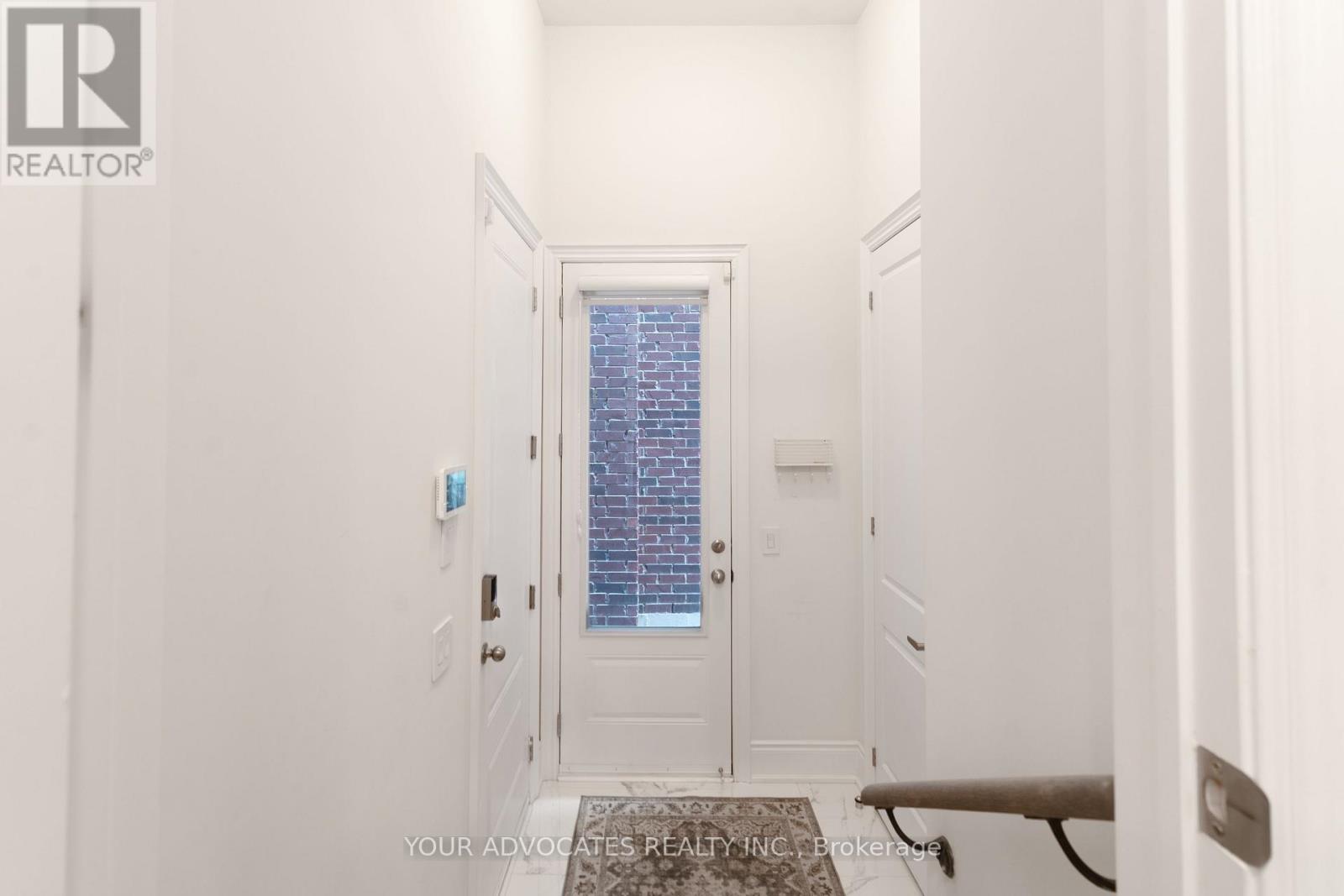 1390 Queens Plate Road Property Photo 21