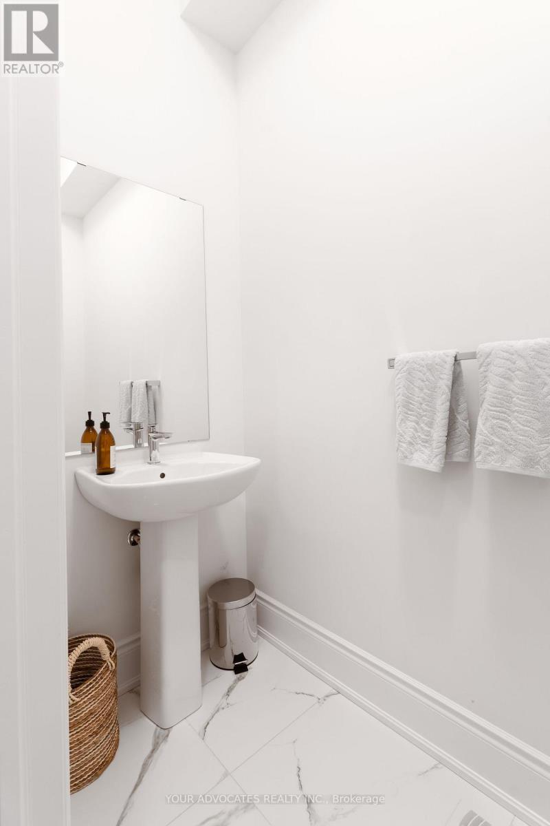 1390 Queens Plate Road Property Photo 23