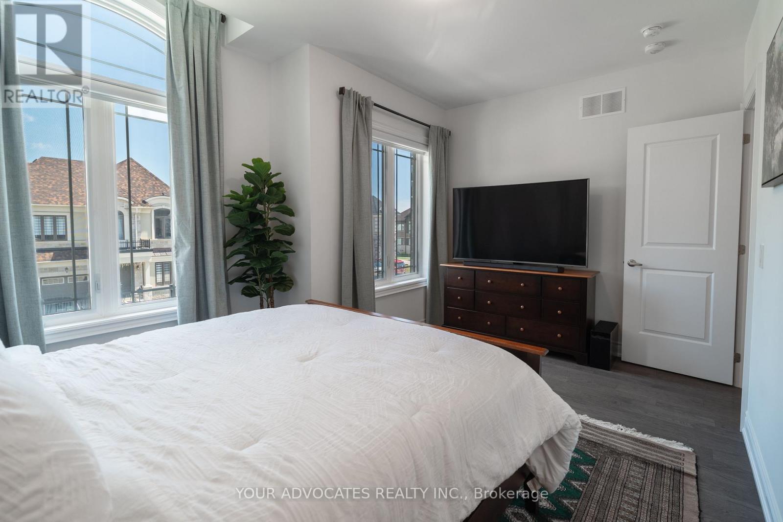 1390 Queens Plate Road Property Photo 40