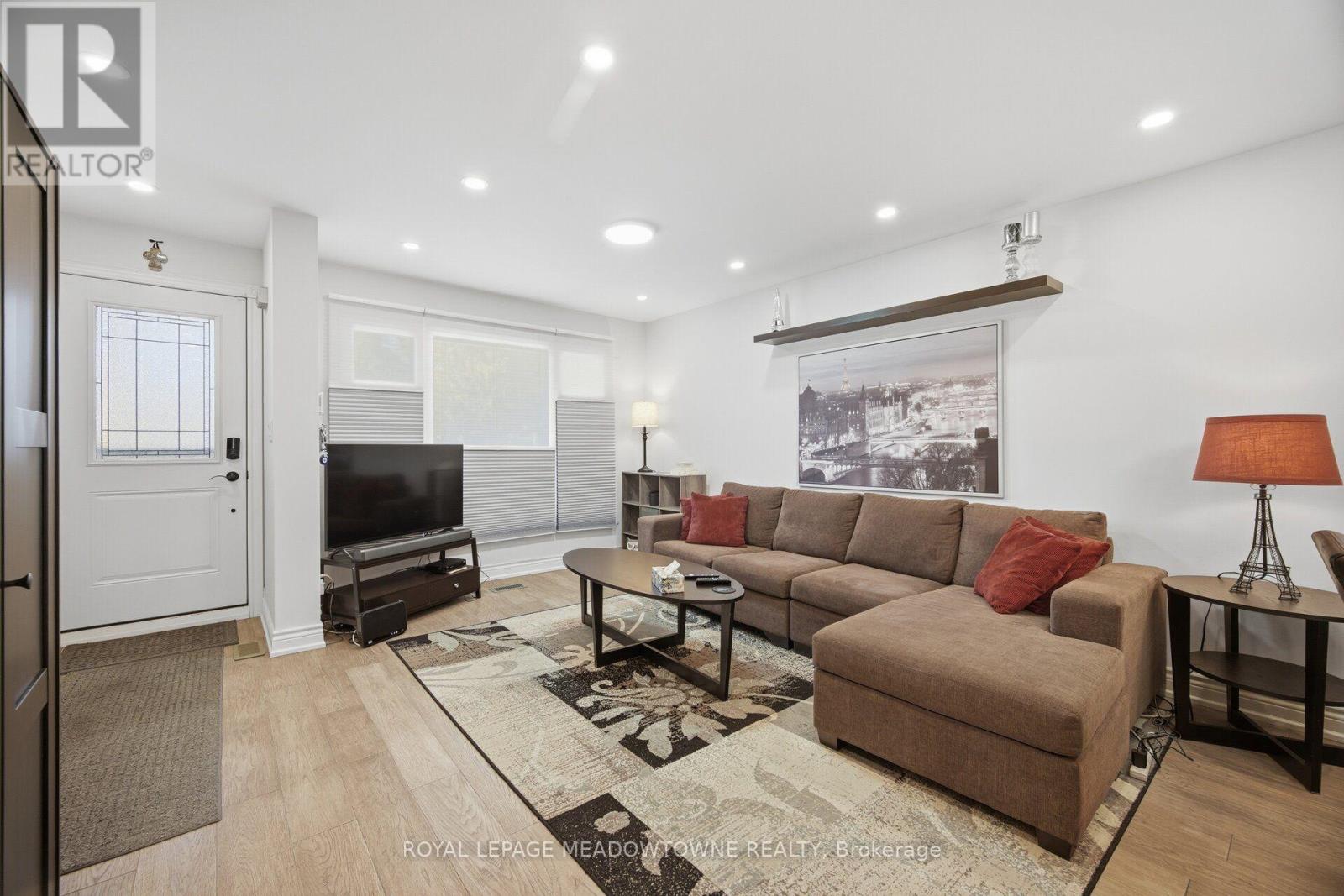 451 Westmoreland Avenue N Property Photo 5