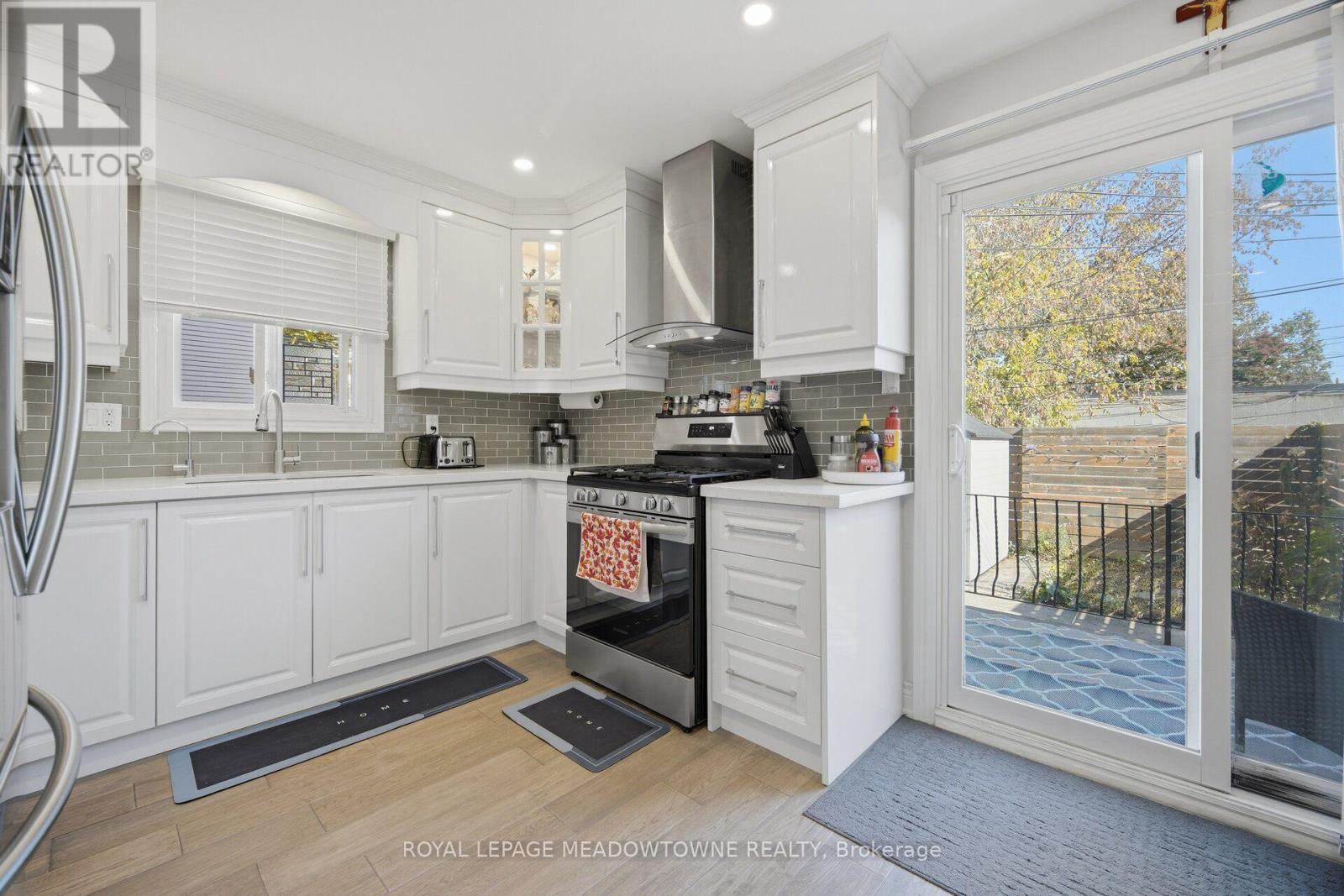 451 Westmoreland Avenue N Property Photo 13