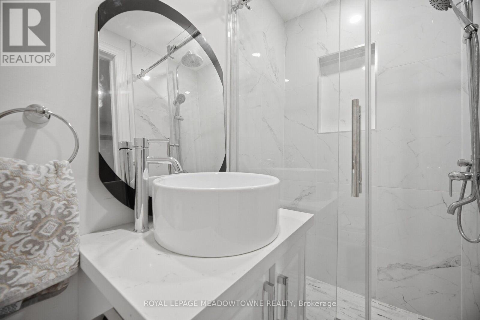 451 Westmoreland Avenue N Property Photo 38