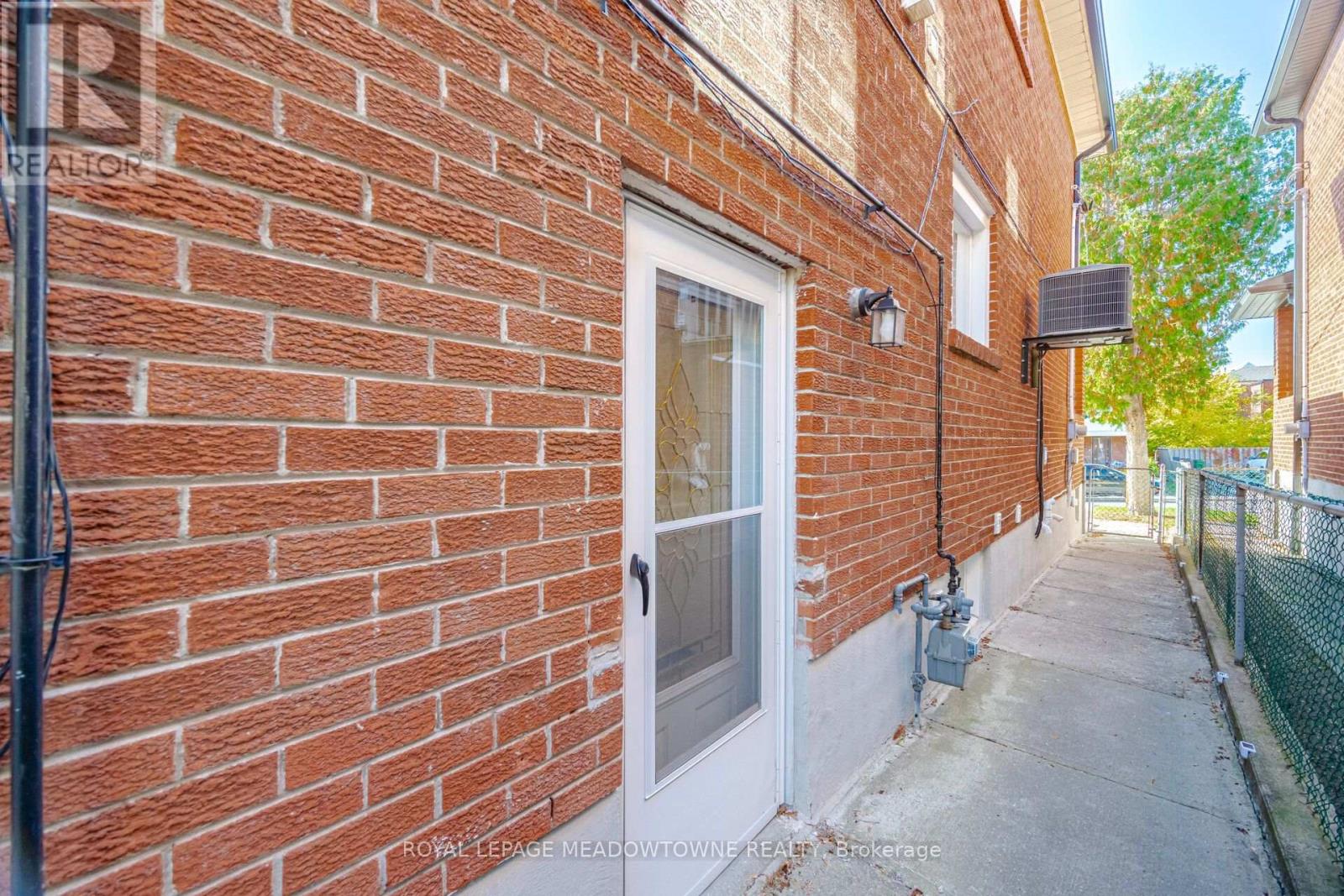 451 Westmoreland Avenue N Property Photo 39