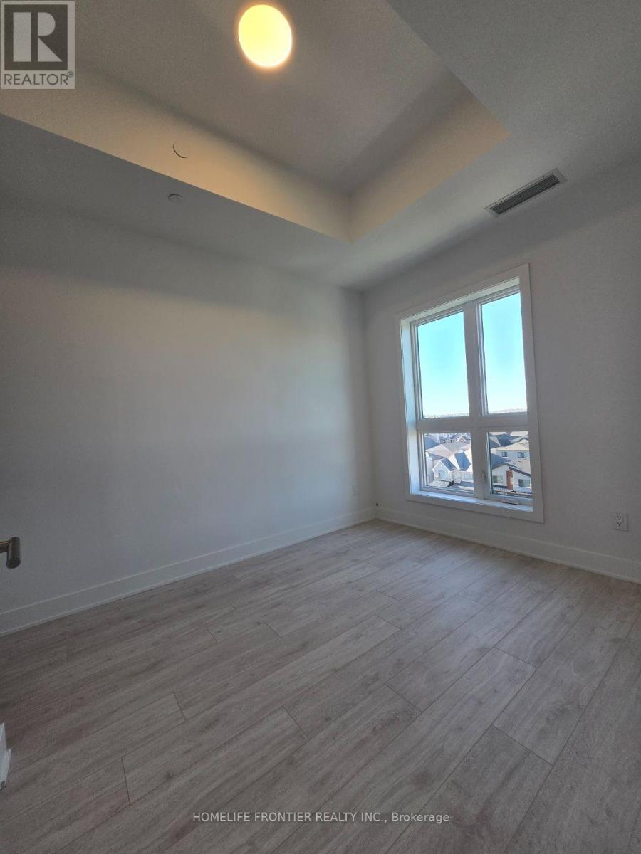 722 - 3008 William Cutmore Boulevard Property Photo 8