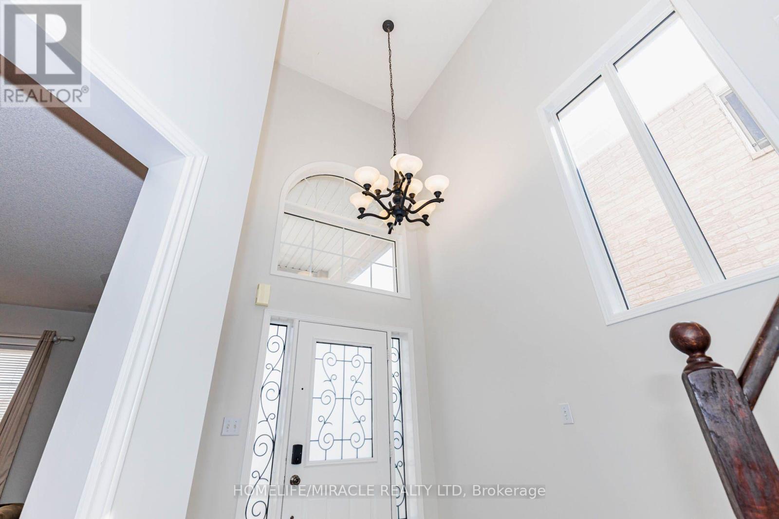 955 Bristol Road W Property Photo 9