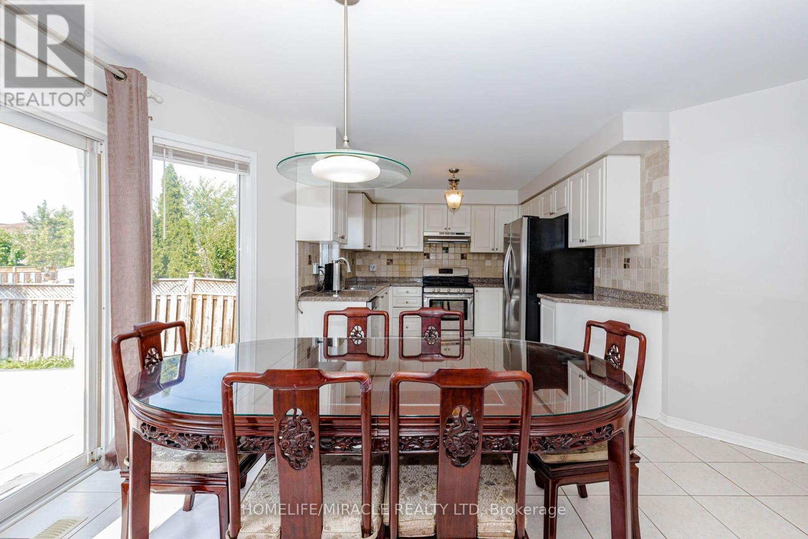 955 Bristol Road W Property Photo 16