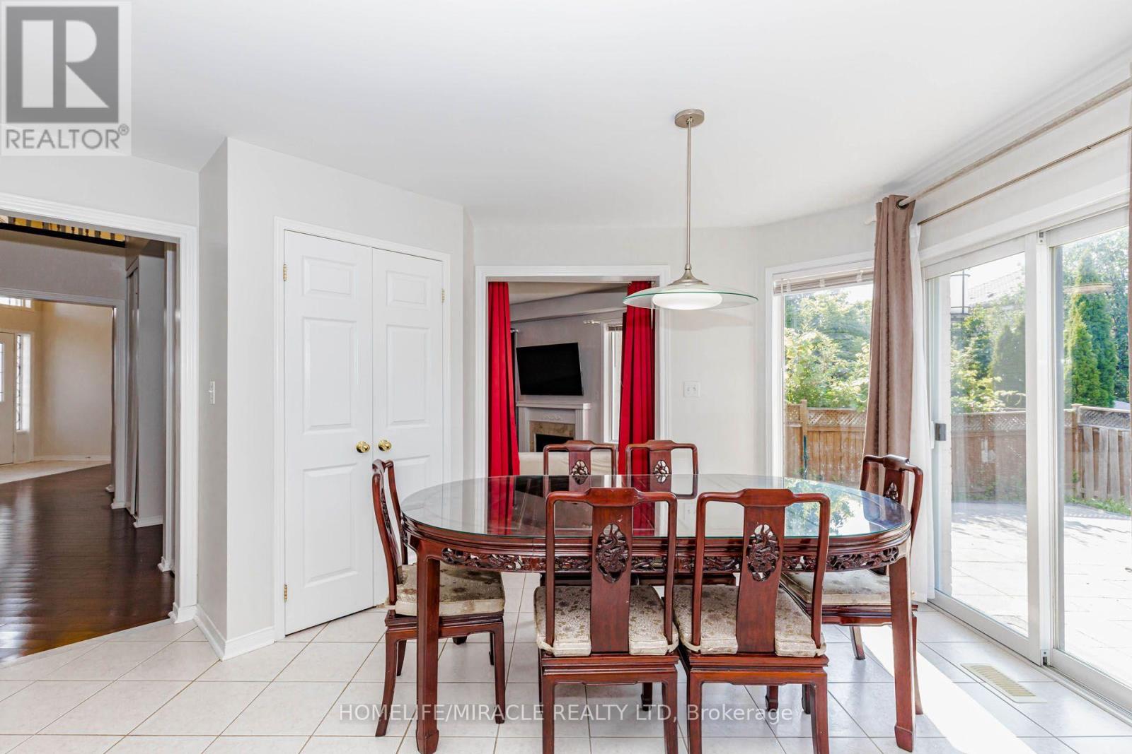 955 Bristol Road W Property Photo 17