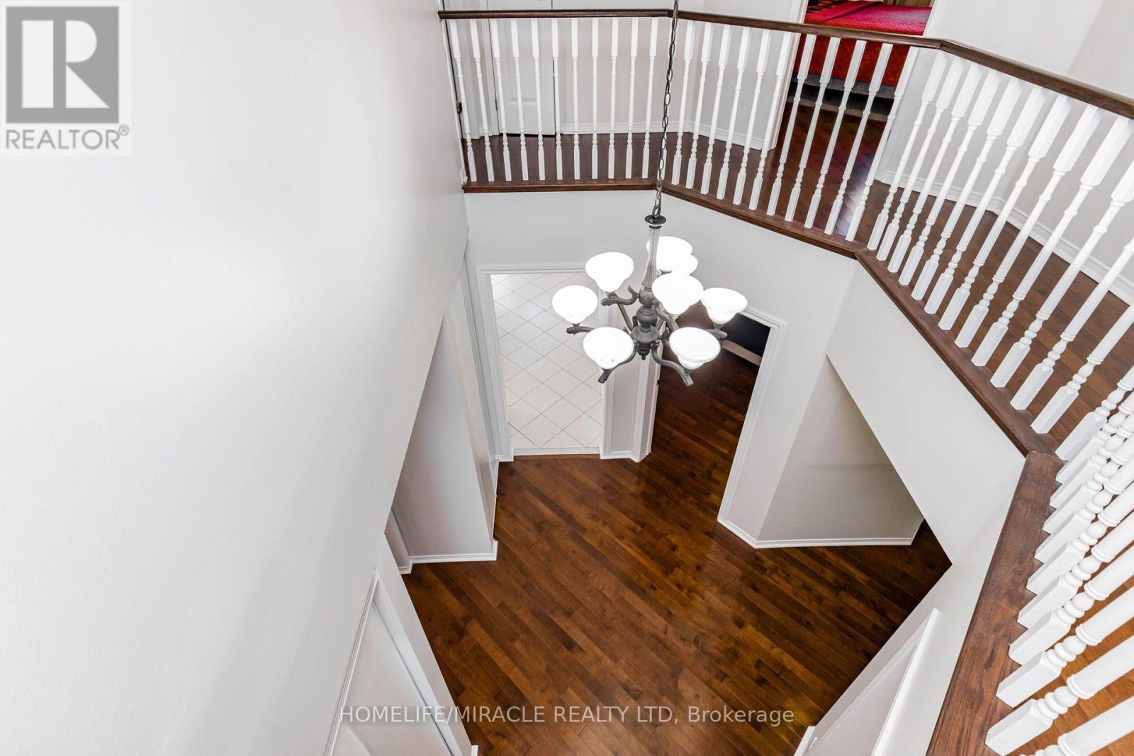 955 Bristol Road W Property Photo 27