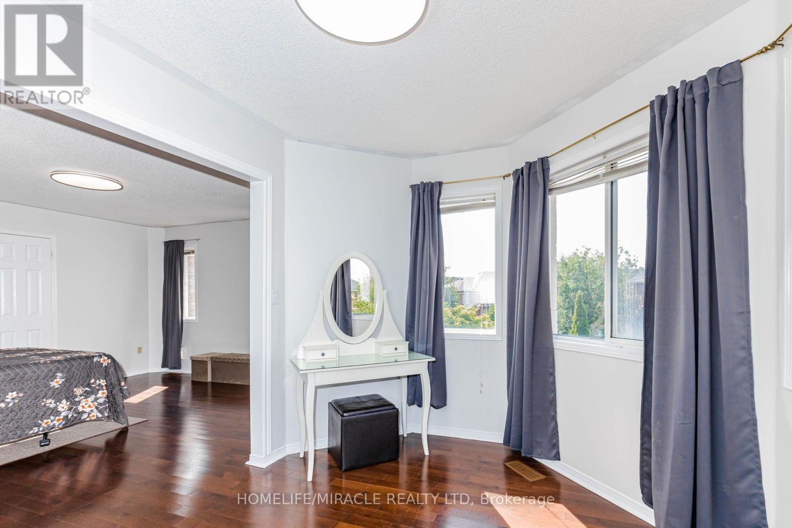 955 Bristol Road W Property Photo 29