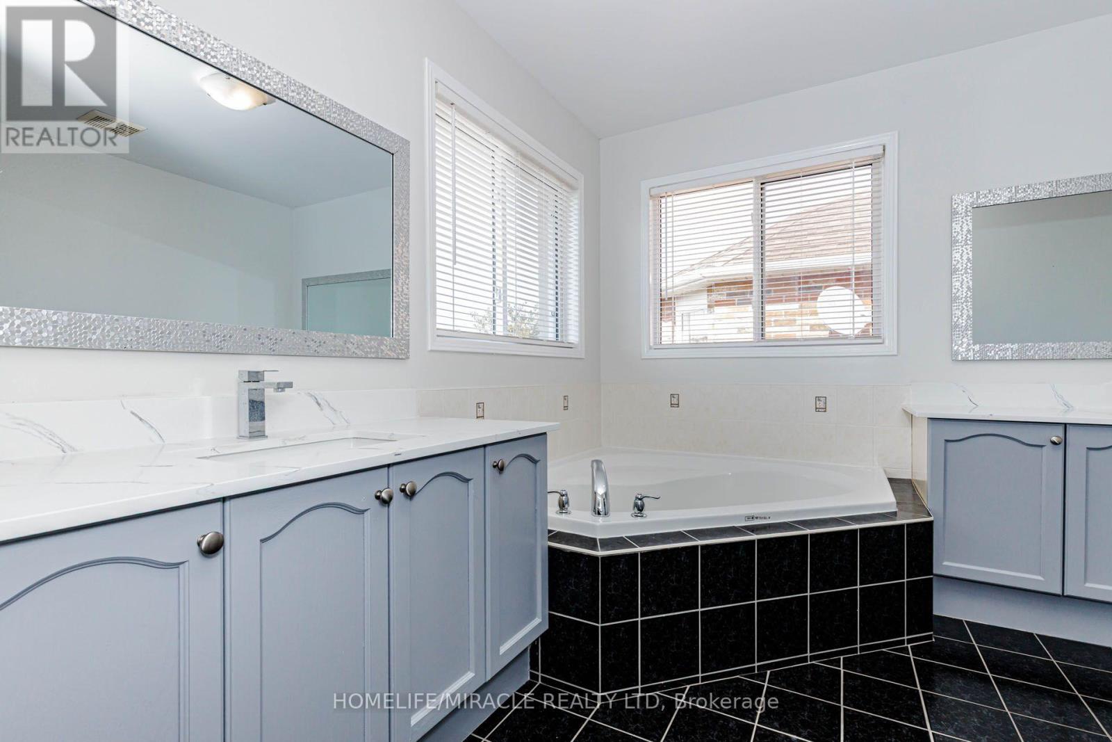 955 Bristol Road W Property Photo 31