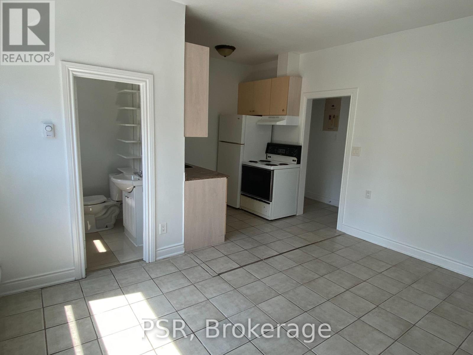 2 - 3110 Lake Shore Boulevard W Property Photo 2