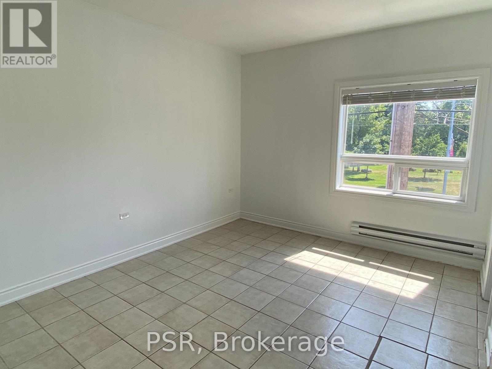 2 - 3110 Lake Shore Boulevard W Property Photo 7