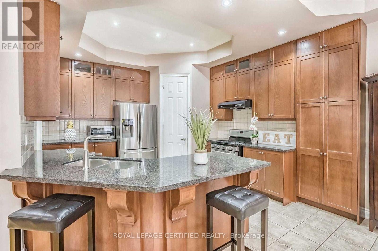3274 Erin Centre Boulevard Property Photo 17