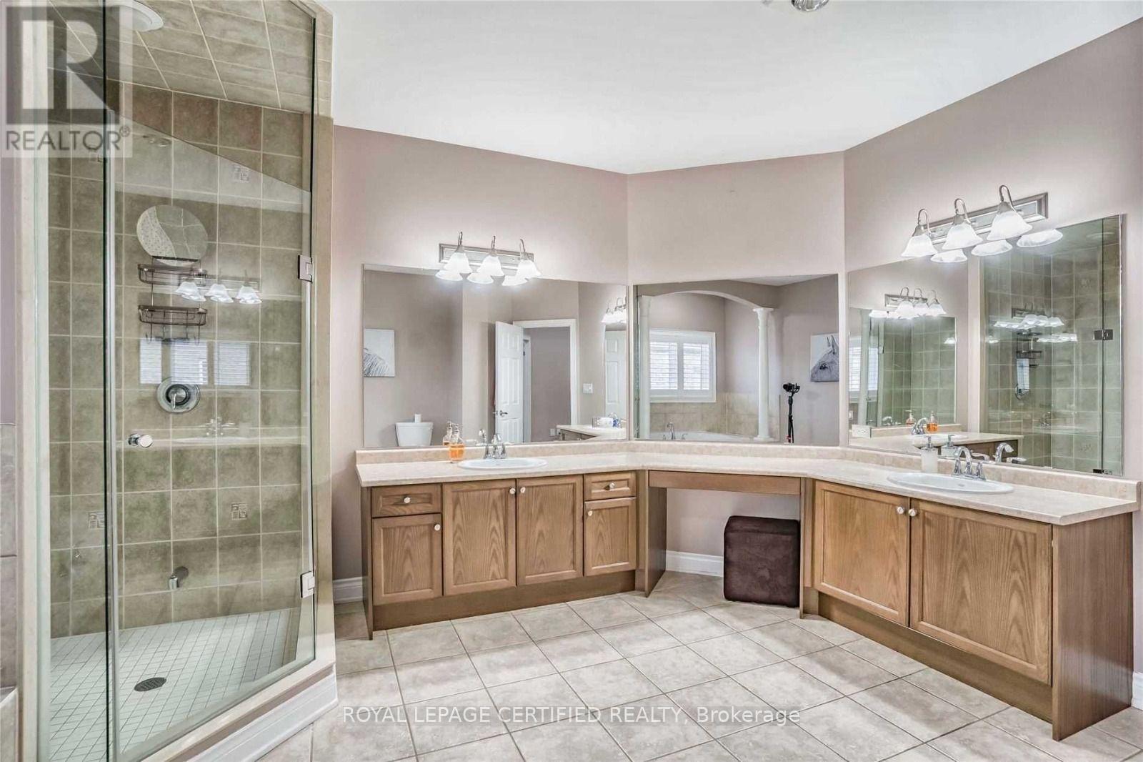 3274 Erin Centre Boulevard Property Photo 31