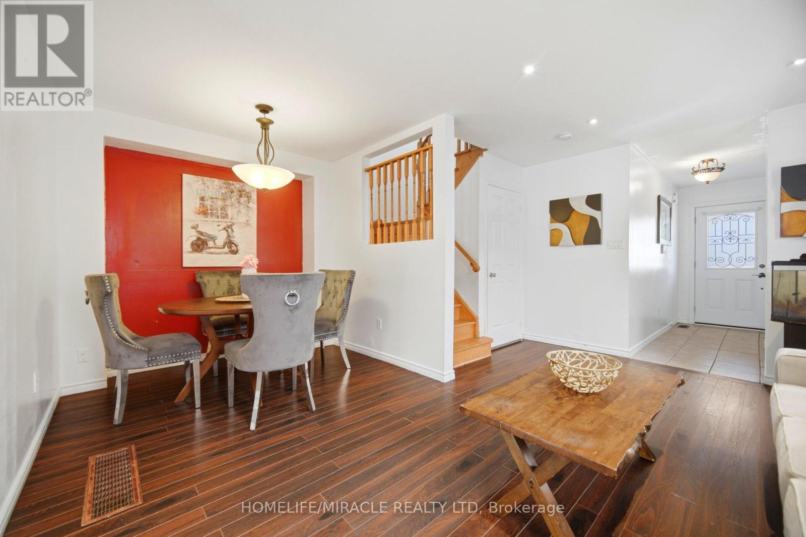 45 Ridgefield Court Property Photo 10