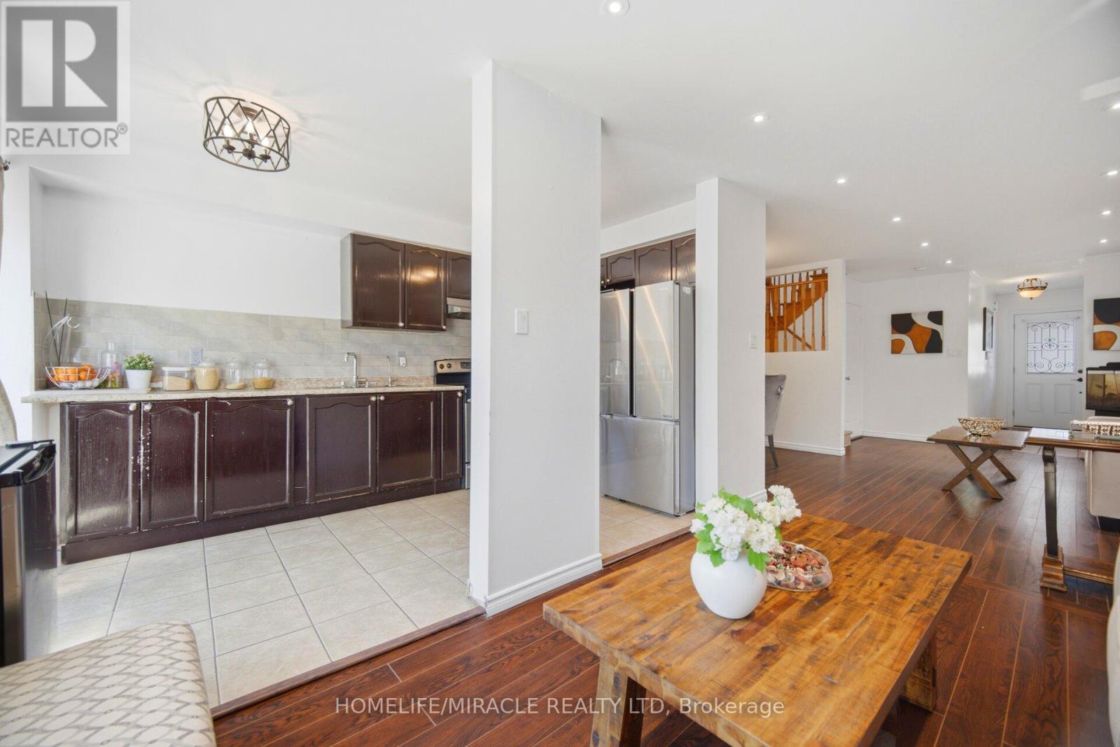 45 Ridgefield Court Property Photo 16