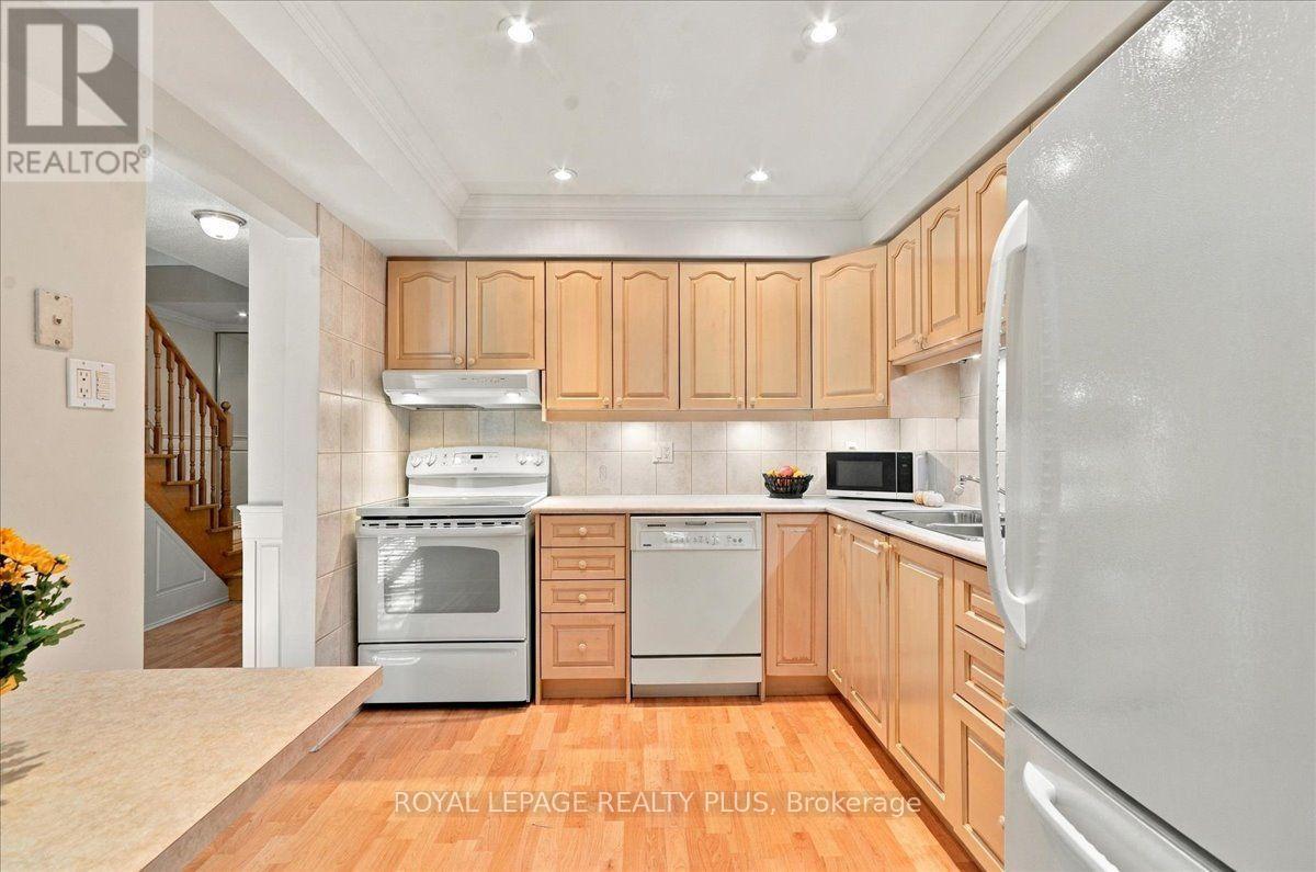 4 - 1951 Rathburn Road E Property Photo 11
