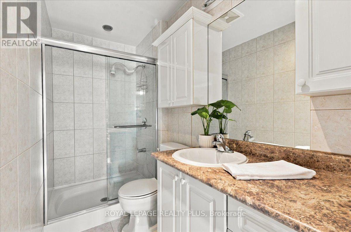 4 - 1951 Rathburn Road E Property Photo 19
