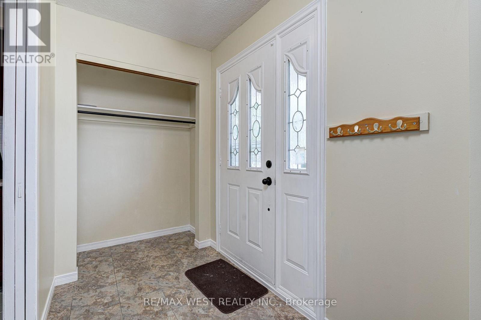 Upper Lvl - 18 Glenforest Road Property Photo 3
