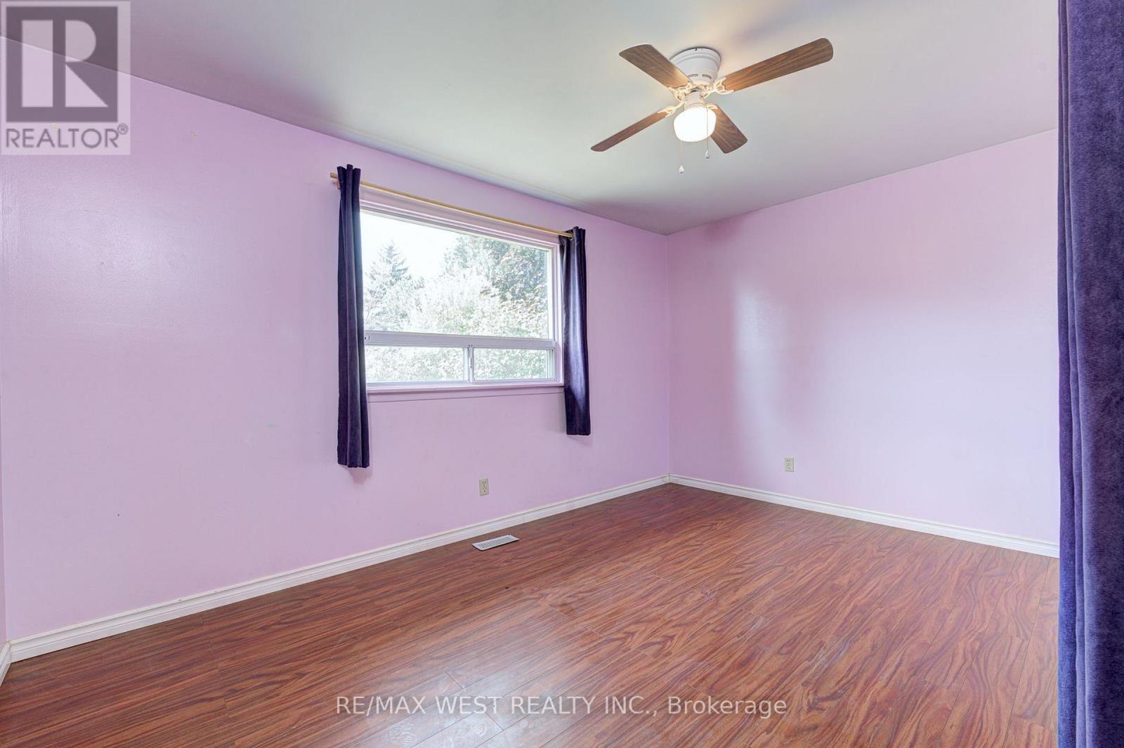 Upper Lvl - 18 Glenforest Road Property Photo 14
