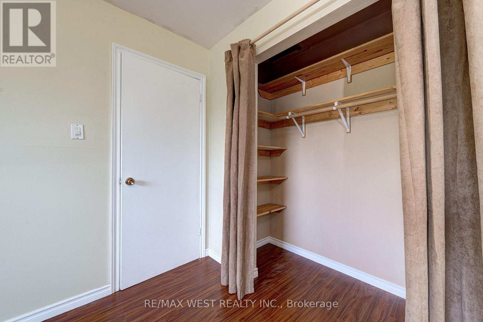 Upper Lvl - 18 Glenforest Road Property Photo 17
