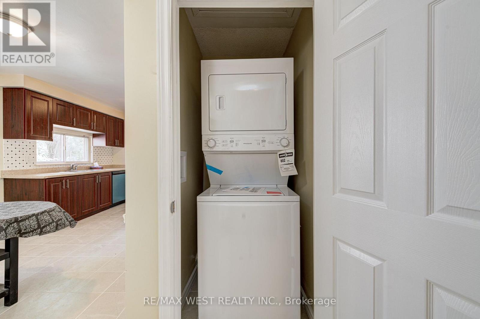 Upper Lvl - 18 Glenforest Road Property Photo 22