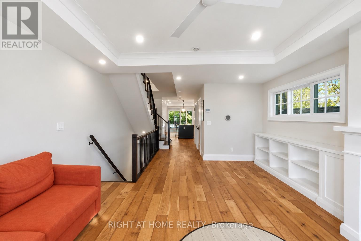 79 Wilson Street E Property Photo 6