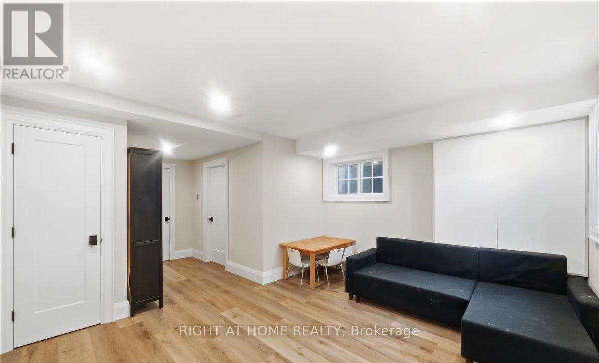 79 Wilson Street E Property Photo 34