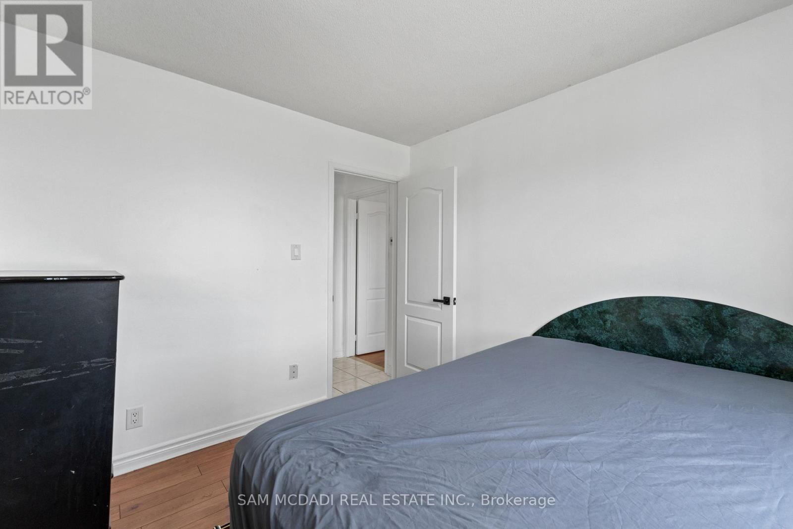 3 - 2922 Islington Avenue Property Photo 16