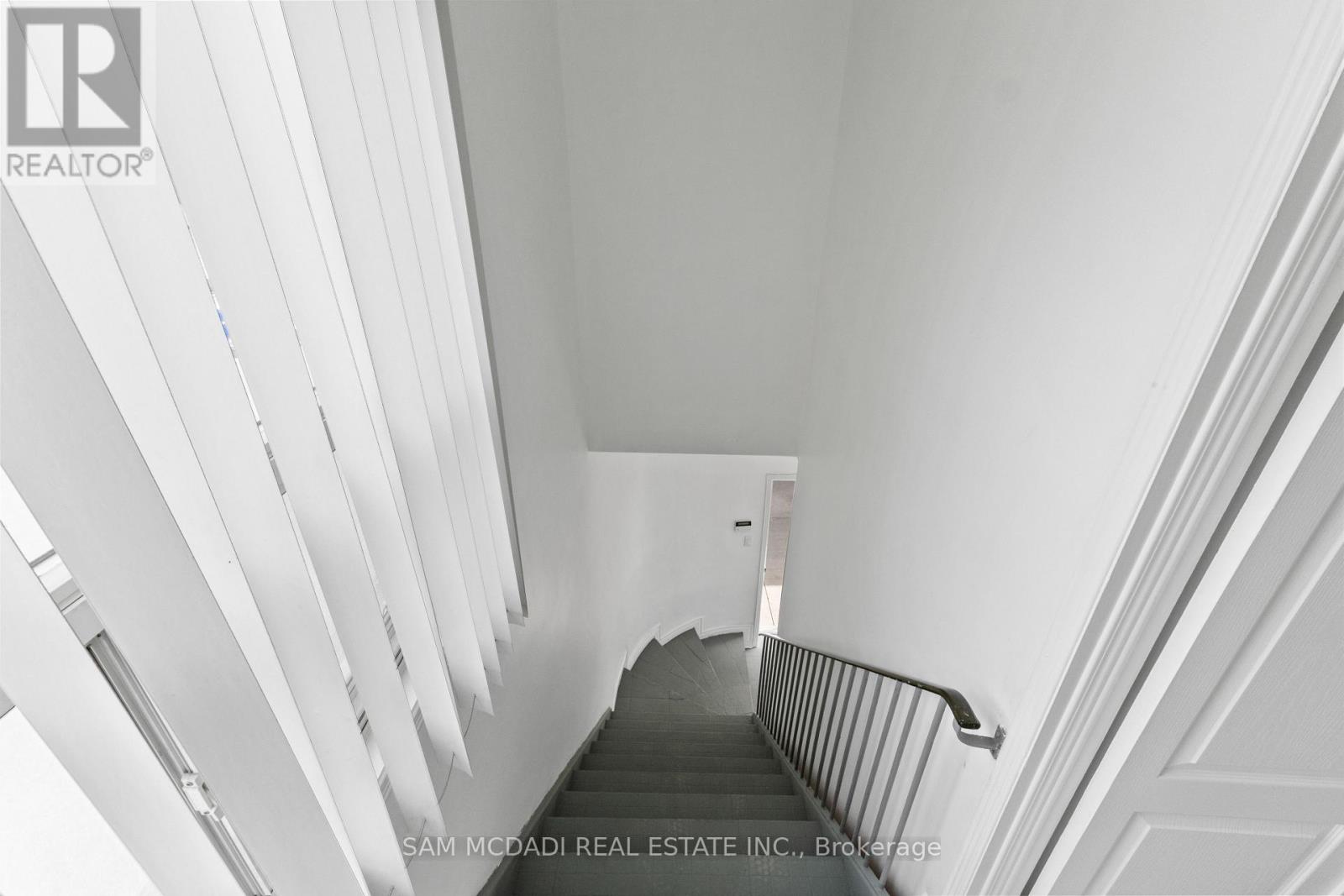 3 - 2922 Islington Avenue Property Photo 18
