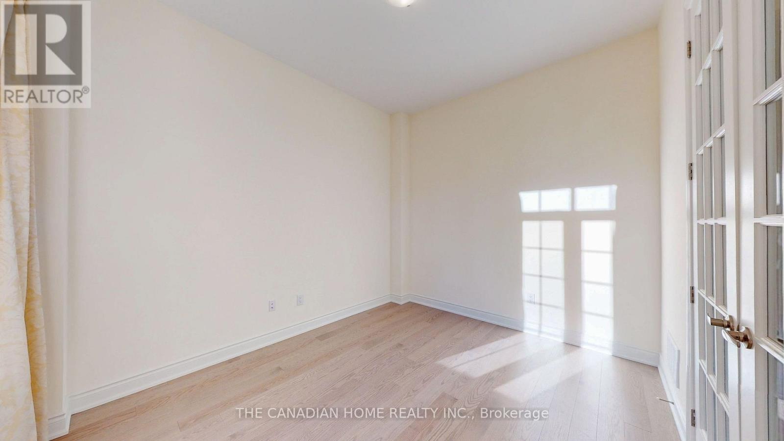 70 Stratford Drive Property Photo 5