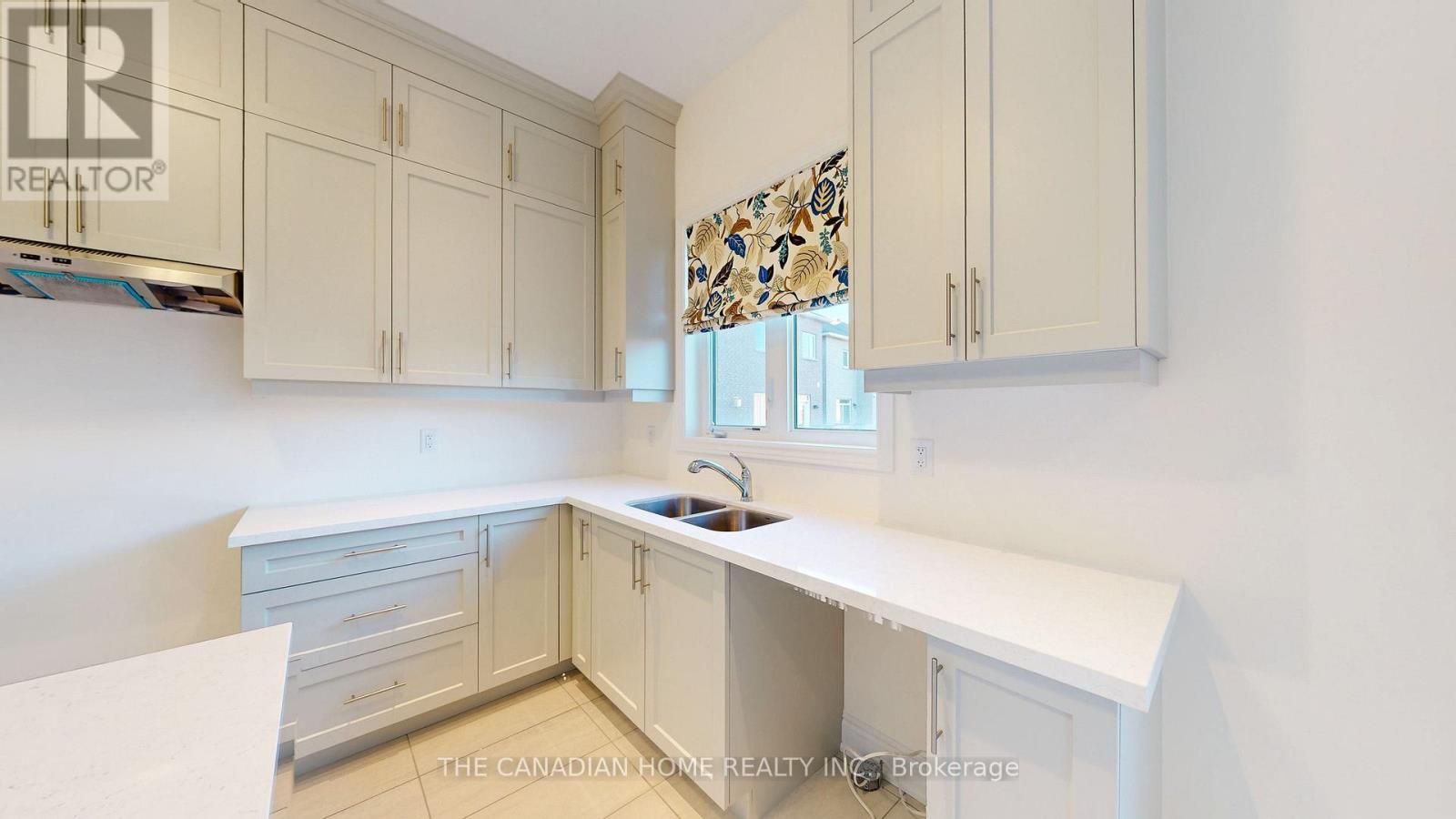 70 Stratford Drive Property Photo 16