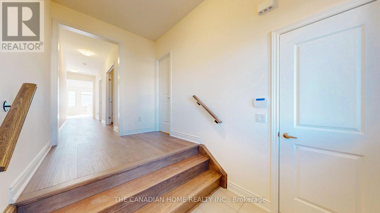 27 Stratford Drive Property Photo 3