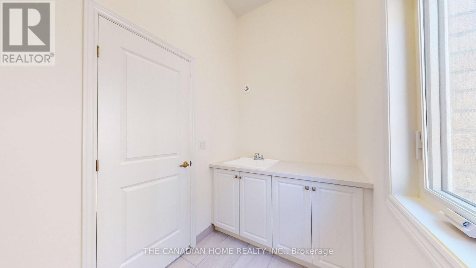 27 Stratford Drive Property Photo 15