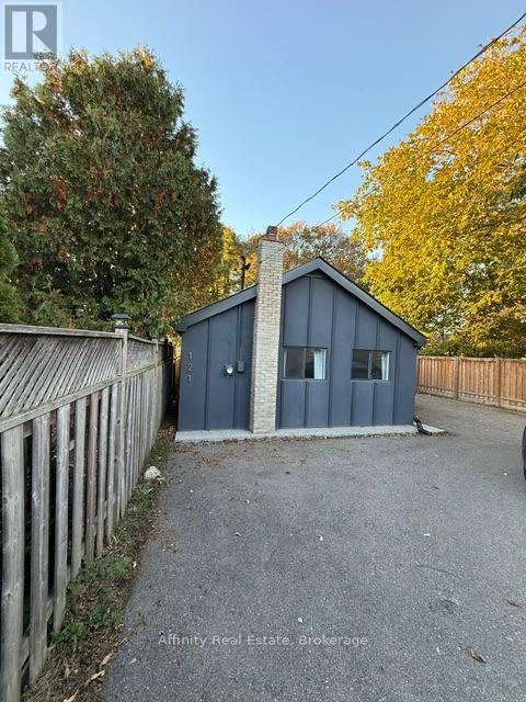 121 PAISLEY BOULEVARD E Property Photo 1