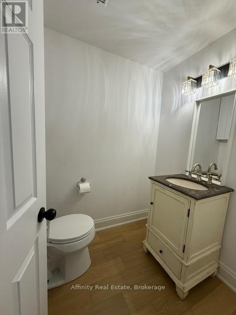 121 Paisley Boulevard E Property Photo 16