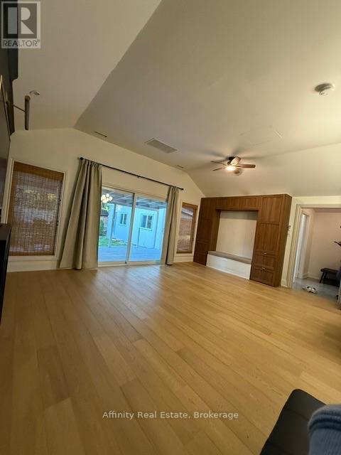 121 Paisley Boulevard E Property Photo 19