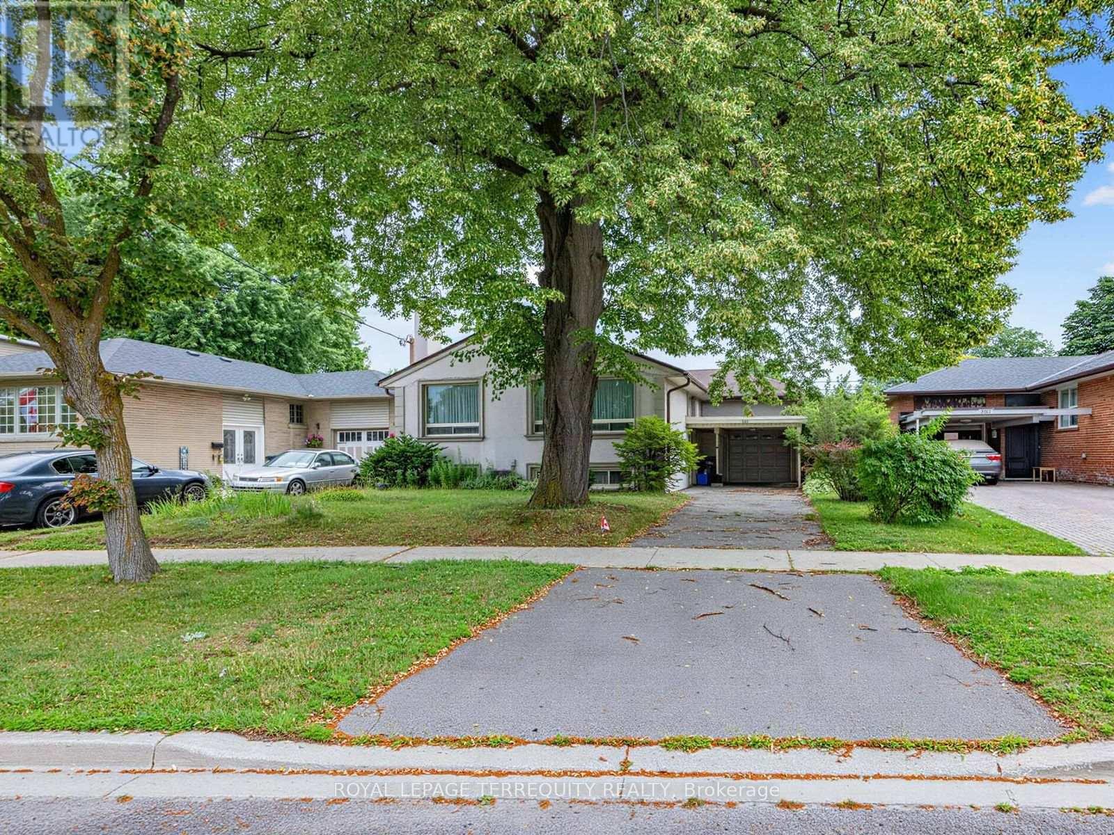 359 Renforth Drive Property Photo 3