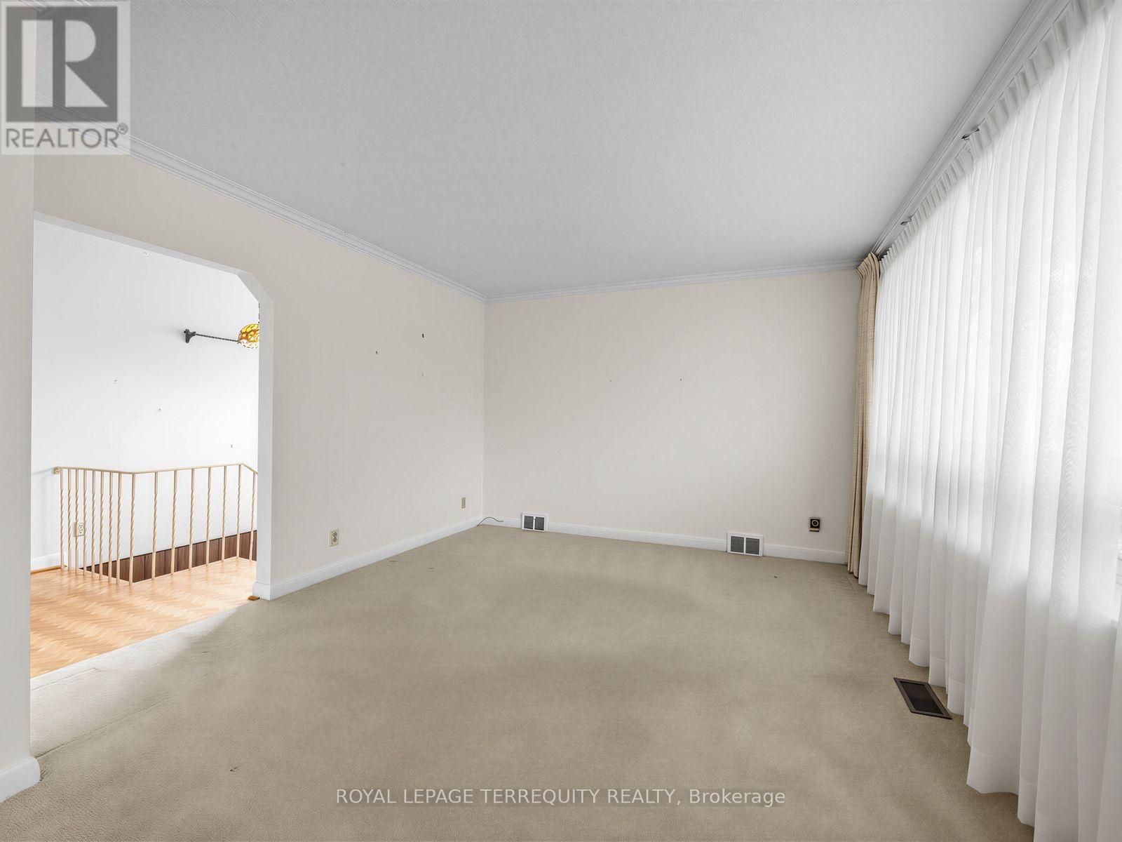 359 Renforth Drive Property Photo 9