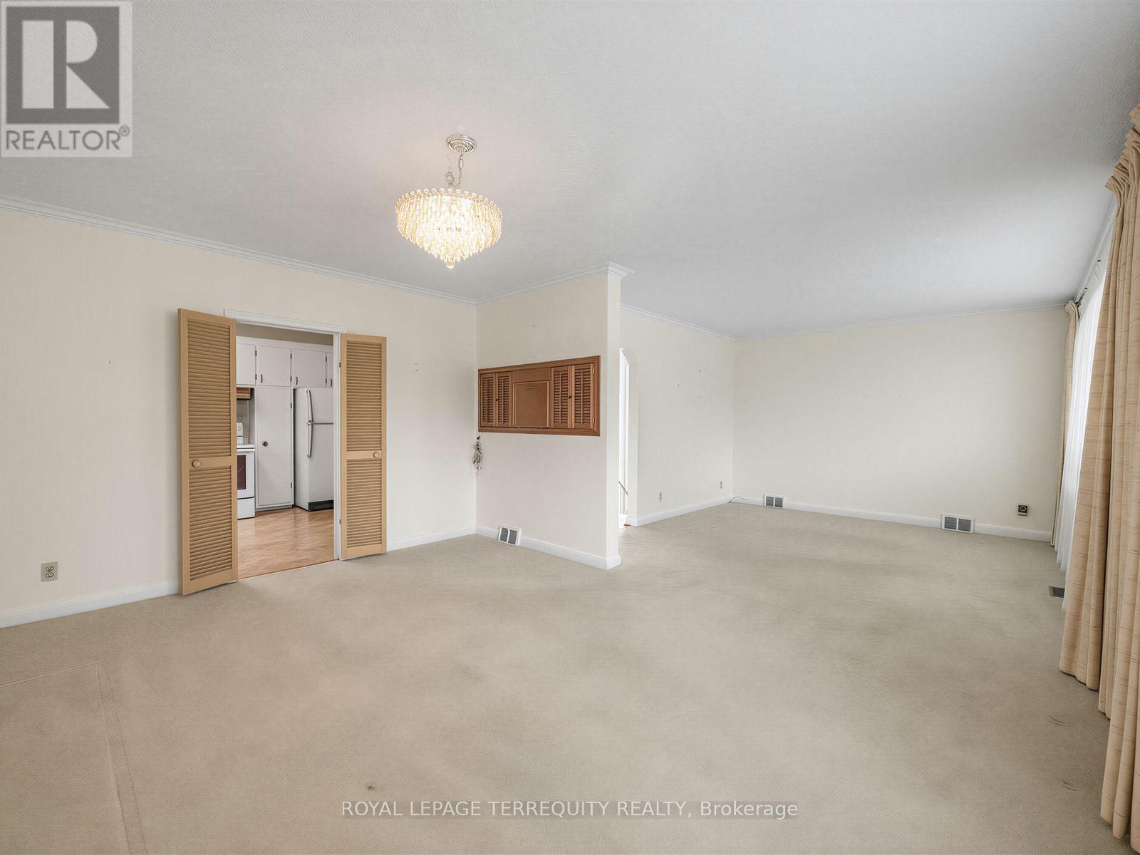 359 Renforth Drive Property Photo 10