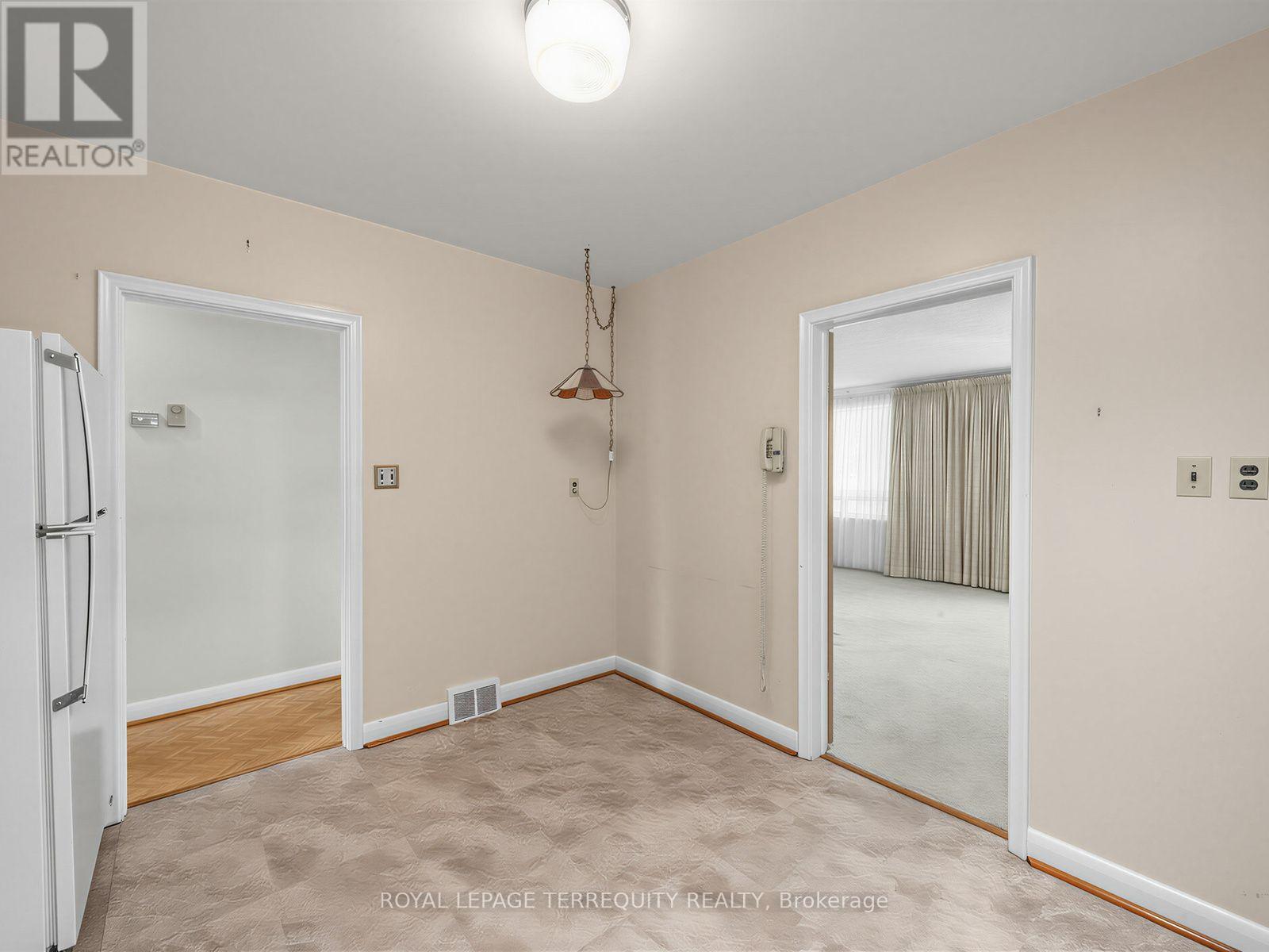 359 Renforth Drive Property Photo 13
