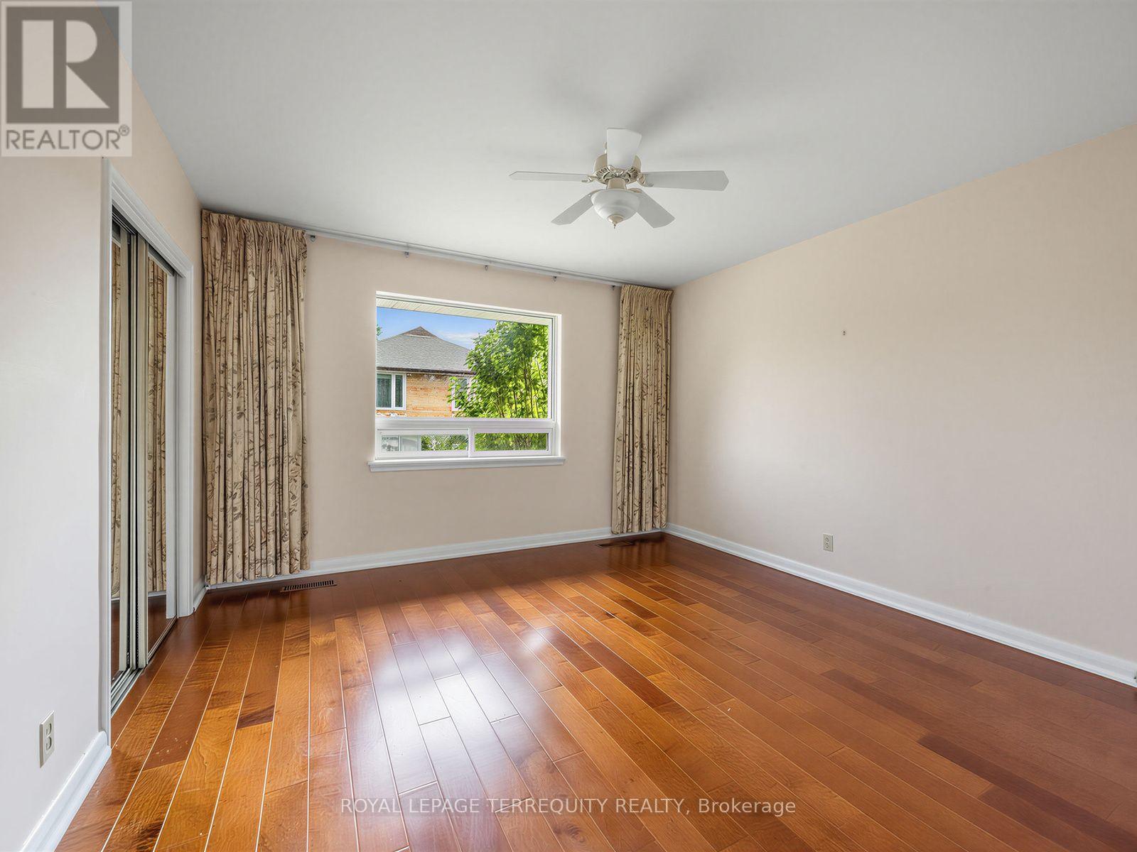 359 Renforth Drive Property Photo 15