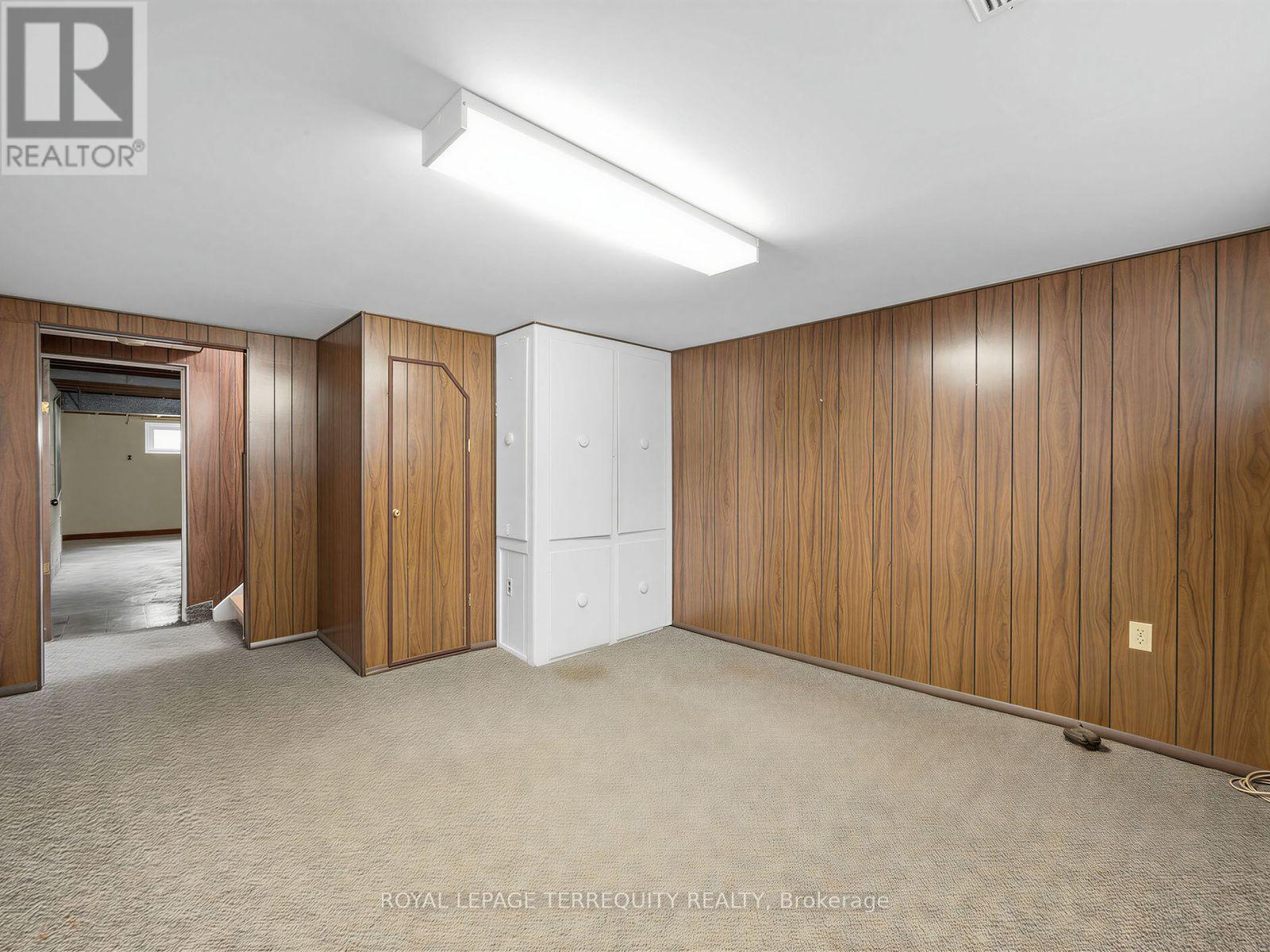 359 Renforth Drive Property Photo 25